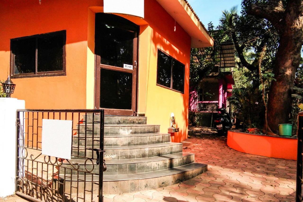 Oyo Village Inn 帕纳吉 外观 照片